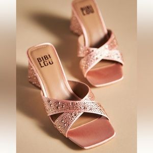 NWOT Bibi Lou pink sparkly block heel sandal size 40